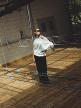 Maglia traforata con scollo barca - BIANCO | Sandro Ferrone