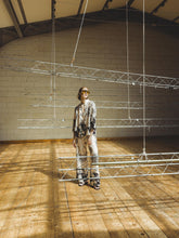 Blusa scollo v in raso stampato - UNICA | Sandro Ferrone