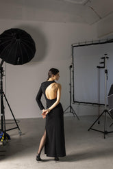 Abito lungo monospalla in crepe fluido - NERO | Sandro Ferrone