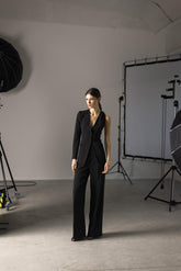 Blazer monospalla in crepe fluido - NERO | Sandro Ferrone