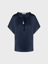 Blusa girocollo in viscosa lucida - BLU | Sandro Ferrone